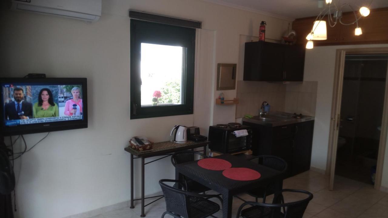 אספרובלטה Garden Maisonnette 2-Bedrooms Sleeps 6 Adults 200M From Sandy Beach מראה חיצוני תמונה
